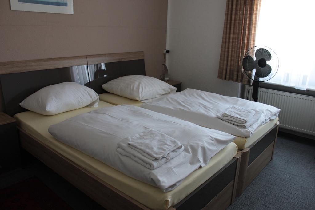 Airport-Hotel Zum Taubengrund Kelsterbach Pokoj fotografie