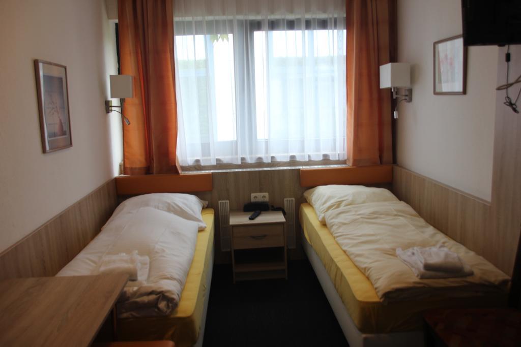 Airport-Hotel Zum Taubengrund Kelsterbach Exteriér fotografie